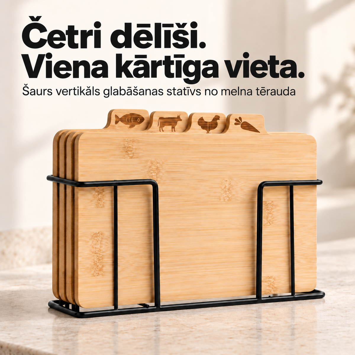 Bambusa dēlīšu komplekts melnā tērauda statīvā uz virtuves letes